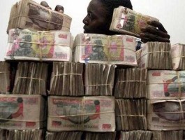 100印度币等于多少人民币(印度币100000图片)