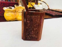 红木笔筒（红木笔筒应该怎么保养？）