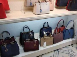 天虹商场有哪些品牌（天虹商场有哪些品牌包包）