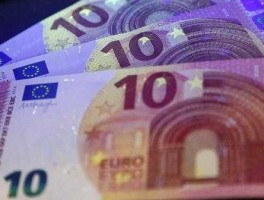 欧元汇率暴跌 欧元贬值是什么意思？