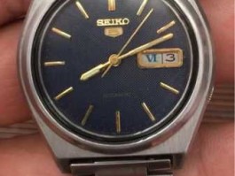 400日元值多少人民币（大家帮我找一下这块精工手表的价格，是我爸十多年前从日本带回来的，型号为5M23-7A60谢谢啦？）