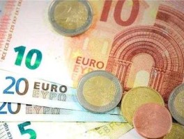 俄罗斯卢布兑欧元（俄罗斯卢布兑欧元跌至90美元）