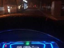 众泰汽车报案，众泰芝麻ez 翼驰版电量显示百分之五十六时就报警，如何解决？