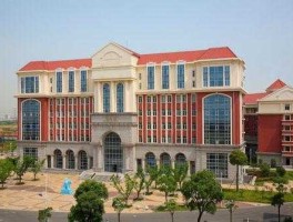 上海第一医药？上海有哪些医学类的专科学校？