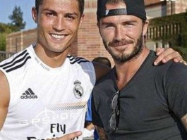 c罗飞起来了 贝克汉姆和c罗做过队友吗？