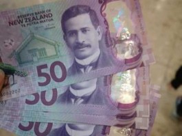 30纽币等于多少人民币 新西兰汽车价格？