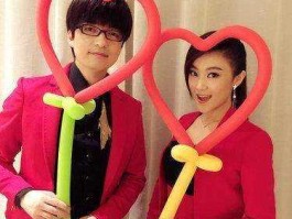 王小伟（九月奇迹中的王小伟与其搭档是夫妻关系吗？）