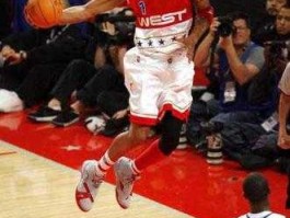 麦迪吧，NBA2008全明星麦迪落选首发？艾弗森上傍？太假了吧？