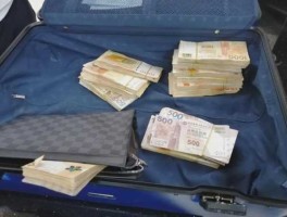 港币5000元图片 五千万港币需要多大的行李箱？