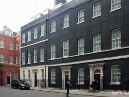 英国首相府？英国首相办公的地方是哪里？