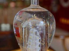 白酒拟加金箔（为什么要白酒中加黄金？）