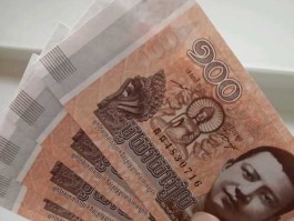 柬埔寨货币900面值？柬埔寨钞票上的人是谁？