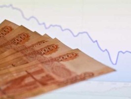 人民币下跌是升值还是贬值(人民币下跌有什么影响)