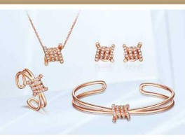 潮宏基股票，十大品牌排名，黄金哪个品牌好，国际香港黄金品牌？