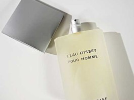 三宅一生男士香水，三宅一生一生之水男士香水味道怎样啊？