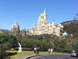 大连一方，大连一方城堡历史背景？