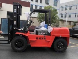 杭叉集团？杭叉货叉用的是哪个厂的？