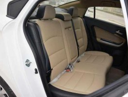 海马汽车m5（海马汽车M5后排座椅怎么放倒图片）