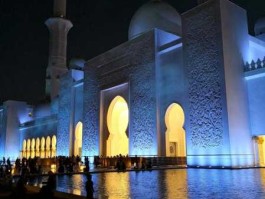 华为清真，自己一个人出门旅行去哪里好？