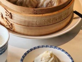 无锡小笼包店爆炸（为什么小笼包比大包贵？）