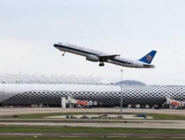 深圳机场回应 深圳机场下飞机了为什么不让走？