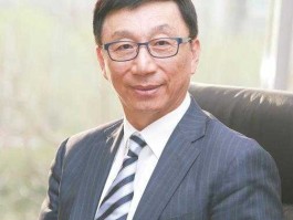 华泰集团董事长，华泰保险董事长？