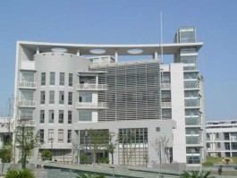 嘉铭投资（嘉善中学多大？）