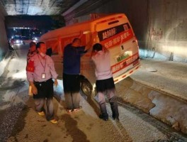 因封路在面包车上生存26天 面包车晚上跑货拉拉怎么样？